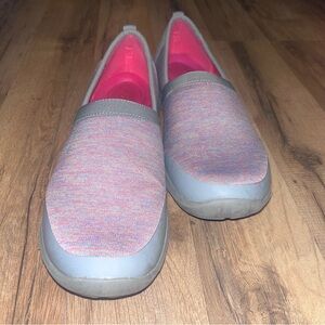CROCS Women's Gray and Pink Flats